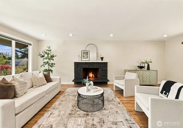 Photo 3 of Single family home for sale at 609 109th Avenue SE, Bellevue, WA 98004 | MLS# NWM2588419 | Listing updated on 2026-10-12