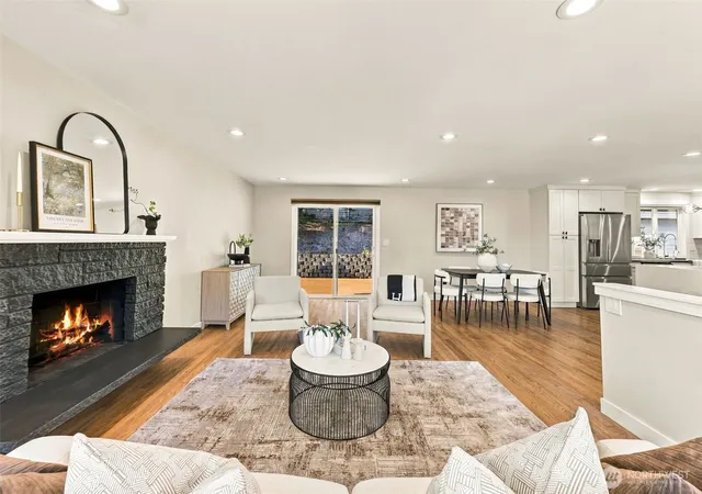 Photo 4 of Single family home for sale at 609 109th Avenue SE, Bellevue, WA 98004 | MLS# NWM2588419 | Listing updated on 2026-10-12