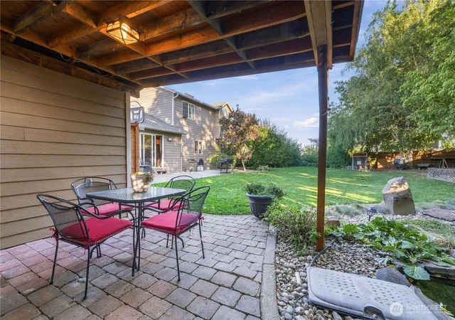Photo 4 of Single family home for sale at 2434 Highland View Dr, East Wenatchee, WA 98802 | MLS# NWM2588422 | Listing updated on 2026-09-30