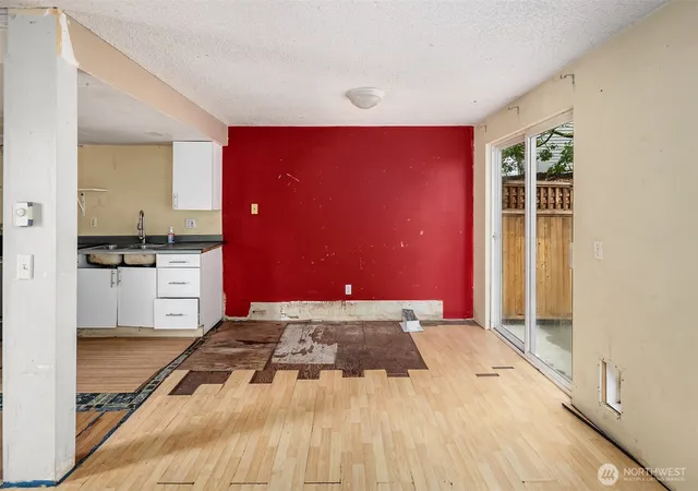 Photo 3 of Multi family home for sale at 6107 Kenwood Dr, Everett, WA 98203 | MLS# NWM2588424 | Listing updated on 2026-10-02