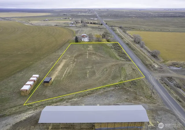 Photo 1 of Land for sale at 0 12 Road Ne, Moses Lake, WA 98837 | MLS# NWM2588425 | Listing updated on 2026-09-28