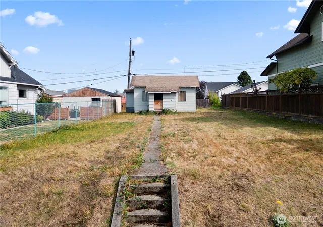 Photo 1 of Single family home for sale at 5209 N Pearl St, Ruston, WA 98407 | MLS# NWM2588429 | Listing updated on 2026-10-01