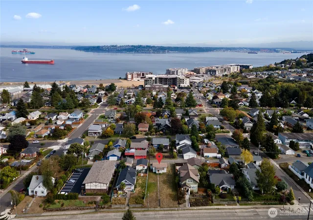 Photo 4 of Single family home for sale at 5209 N Pearl St, Ruston, WA 98407 | MLS# NWM2588429 | Listing updated on 2026-10-01