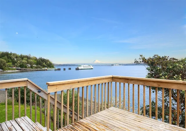 Photo 3 of Single family home for sale at 13725 Sw Pohl Rd, Vashon, WA 98070 | MLS# NWM2588435 | Listing updated on 2026-10-01