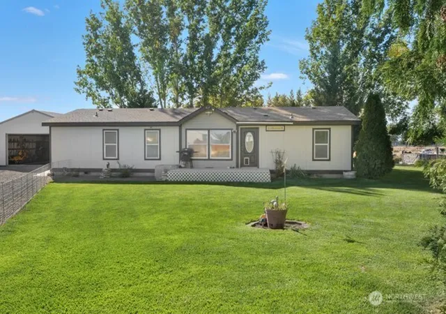 Photo 1 of Manufactured home for sale at 4072 Rd E9 Ne, Moses Lake, WA 98837 | MLS# NWM2588441 | Listing updated on 2026-09-29
