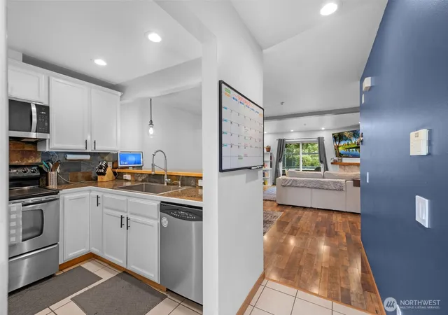 Photo 3 of Condo for sale at 7220 Rainier Dr #101, Everett, WA 98203 | MLS# NWM2588443 | Listing updated on 2026-09-30
