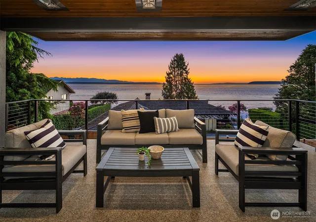 Single family home for sale at 17626 Talbot Rd, Edmonds, WA 98026 | MLS# NWM2588446