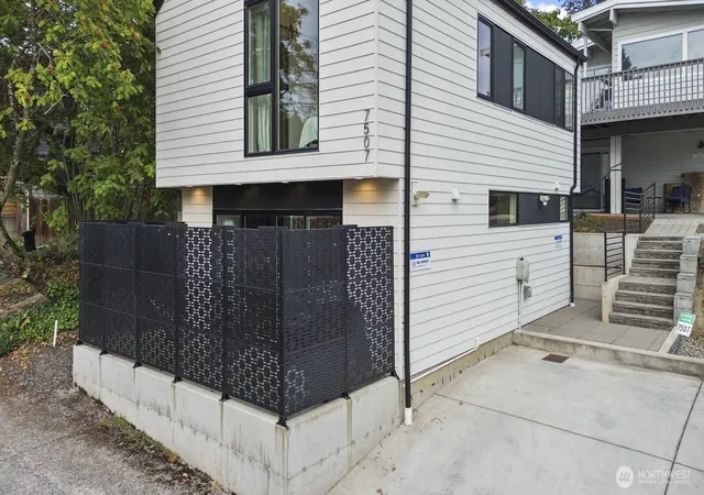 Photo 3 of Single family home for sale at 7507 Latona Ave Ne, Seattle, WA 98115 | MLS# NWM2588456 | Listing updated on 2026-09-29