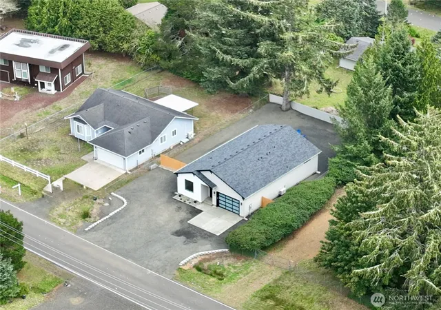 Photo 4 of Single family home for sale at 870 Mount Olympus Ave SE, Ocean Shores, WA 98569 | MLS# NWM2588457 | Listing updated on 2026-10-01