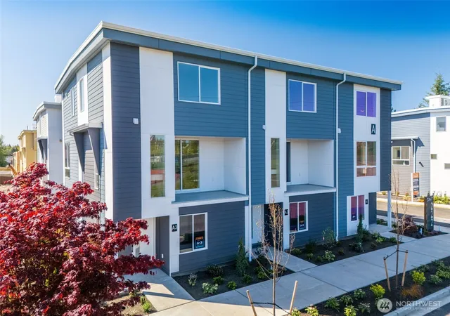 Photo 1 of Townhouse for sale at 222 124th Street Sw #E1, Everett, WA 98204 | MLS# NWM2588459 | Listing updated on 2026-09-29