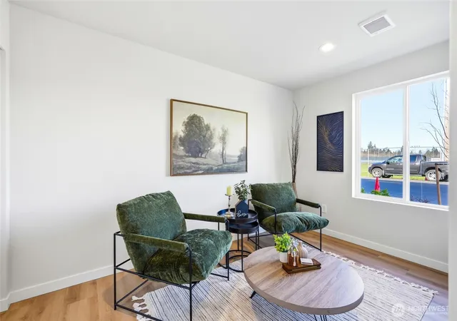 Photo 3 of Townhouse for sale at 222 124th Street SW #E1, Everett, WA 98204 | MLS# NWM2588459 | Listing updated on 2026-09-29