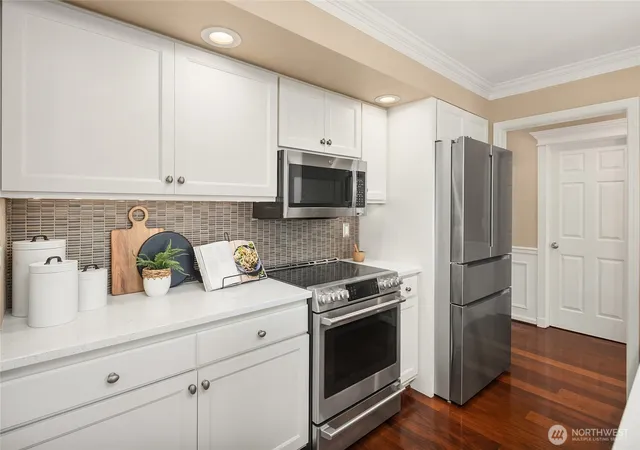 Photo 4 of Condo for sale at 410 2nd Avenue S #111, Kirkland, WA 98033 | MLS# NWM2588469 | Listing updated on 2026-10-01
