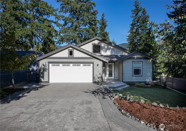 Photo 1 of Single family home for sale at 6 Bogey Ln, Bellingham, WA 98229 | MLS# NWM2588477 | Listing updated on 2026-10-01
