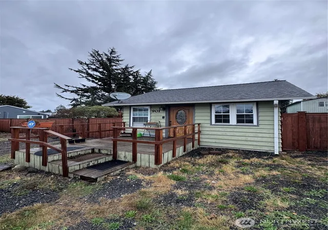 Photo 2 of Single family home for sale at 901 113th Street S, Tacoma, WA 98444 | MLS# NWM2588478 | Listing updated on 2026-09-29