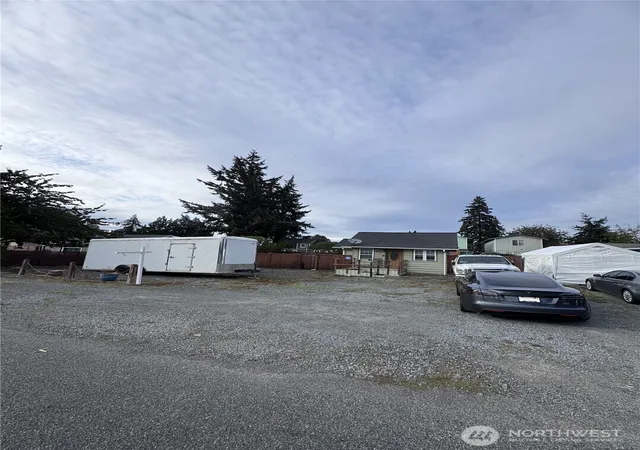Photo 1 of Single family home for sale at 901 113th Street S, Tacoma, WA 98444 | MLS# NWM2588478 | Listing updated on 2026-09-29