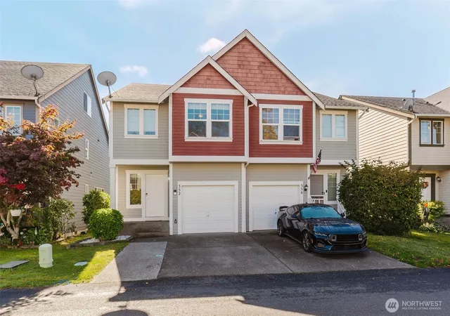 Photo 1 of Townhouse for sale at 352 Ne Miramar Cir, Bremerton, WA 98311 | MLS# NWM2588482 | Listing updated on 2026-10-02
