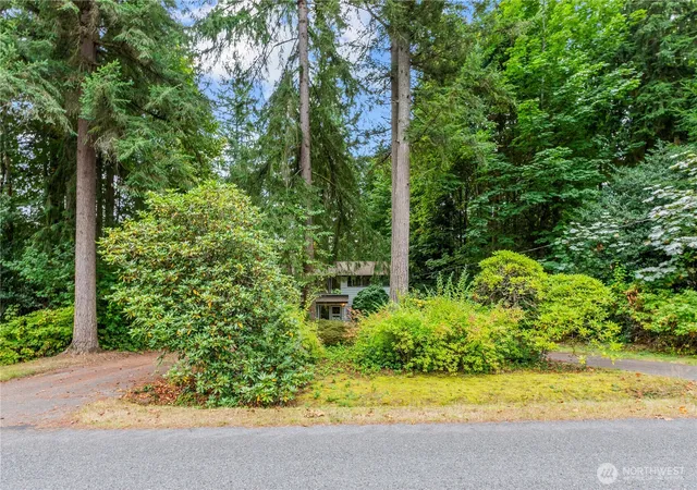 Photo 3 of Single family home for sale at 8108 197th Street SE, Snohomish, WA 98296 | MLS# NWM2588483 | Listing updated on 2026-10-01