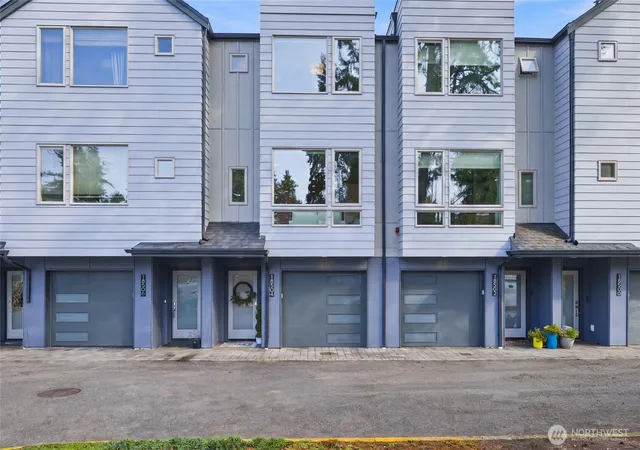 Photo 2 of Townhouse for sale at 18504 Wallingford Ave N, Shoreline, WA 98133 | MLS# NWM2588484 | Listing updated on 2026-09-29