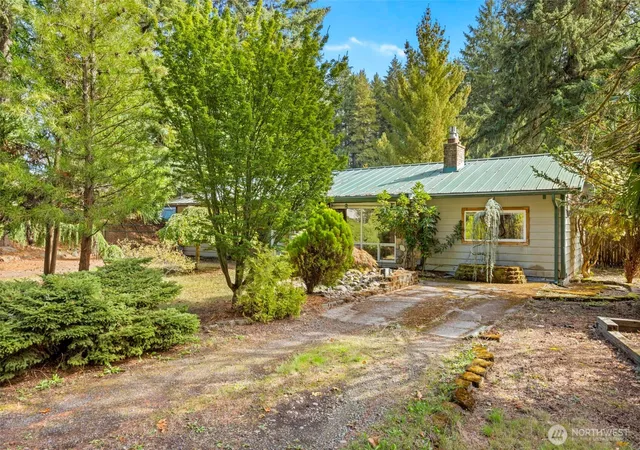 Photo 2 of Single family home for sale at 2431 Sidney Ln, Port Orchard, WA 98366 | MLS# NWM2588491 | Listing updated on 2026-10-01