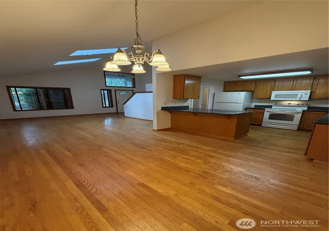 Photo 4 of Single family home for sale at 1107 Stevens St, Steilacoom, WA 98388 | MLS# NWM2588498 | Listing updated on 2026-09-30