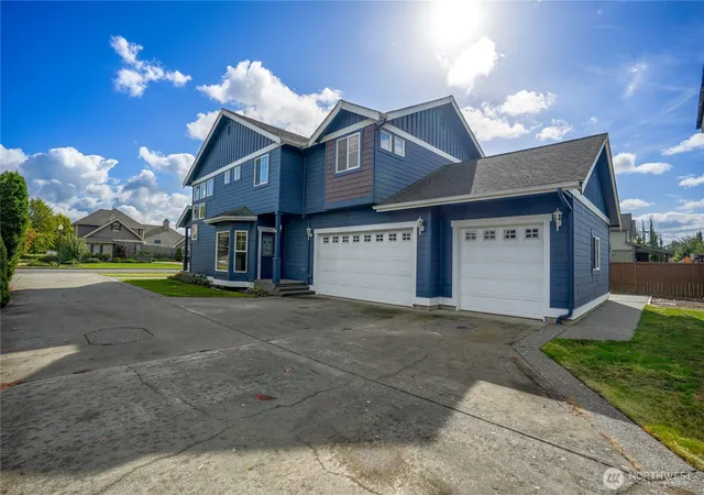 Photo 2 of Single family home for sale at 1949 E Emerald Way, Lynden, WA 98264 | MLS# NWM2588504 | Listing updated on 2026-09-29