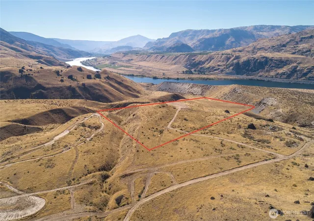 Photo 2 of Land for sale at 0 Hl Range, Orondo, WA 98858 | MLS# NWM2588509 | Listing updated on 2026-09-28