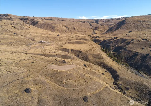 Photo 4 of Land for sale at 0 Hl Range, Orondo, WA 98858 | MLS# NWM2588509 | Listing updated on 2026-09-28