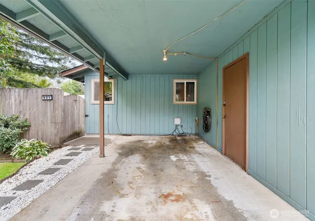 Photo 3 of Multi family home for sale at 921 923 Central St Ne, Olympia, WA 98506 | MLS# NWM2588513 | Listing updated on 2026-10-02