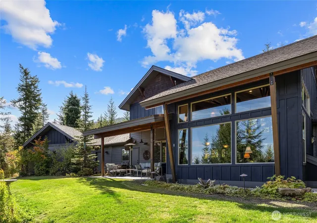 Photo 3 of Single family home for sale at 40 Snow Ridge Dr, Cle Elum, WA 98922 | MLS# NWM2588518 | Listing updated on 2026-10-01