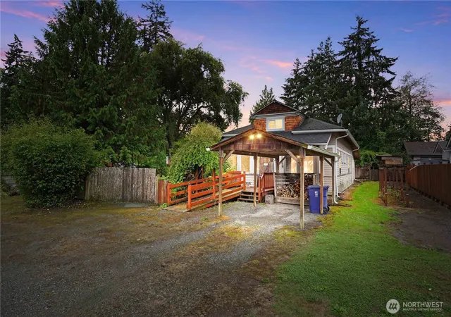 Photo 1 of Single family home for sale at 9536 E East, Tacoma, WA 98445 | MLS# NWM2588519 | Listing updated on 2026-09-30