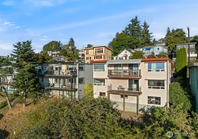 Photo 4 of Townhouse for sale at 2551 13th Avenue W, Seattle, WA 98119 | MLS# NWM2588520 | Listing updated on 2026-09-28