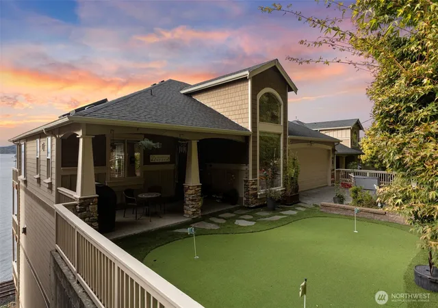 Photo 3 of Single family home for sale at 11928 Possession Ln, Edmonds, WA 98026 | MLS# NWM2588527 | Listing updated on 2026-10-02