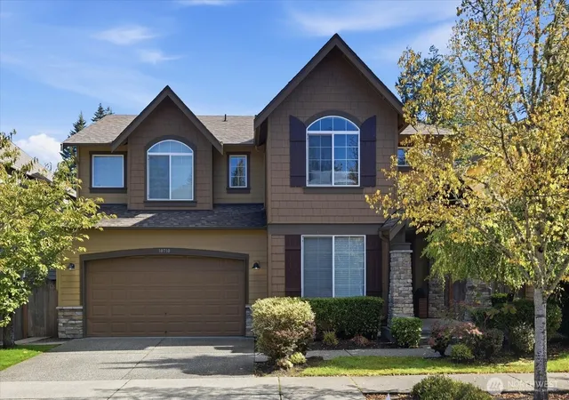 Photo 2 of Sale Pending at 10710 242nd Place Ne, Redmond, WA 98053 | MLS# NWM2588528 | Listing updated on 2026-10-03
