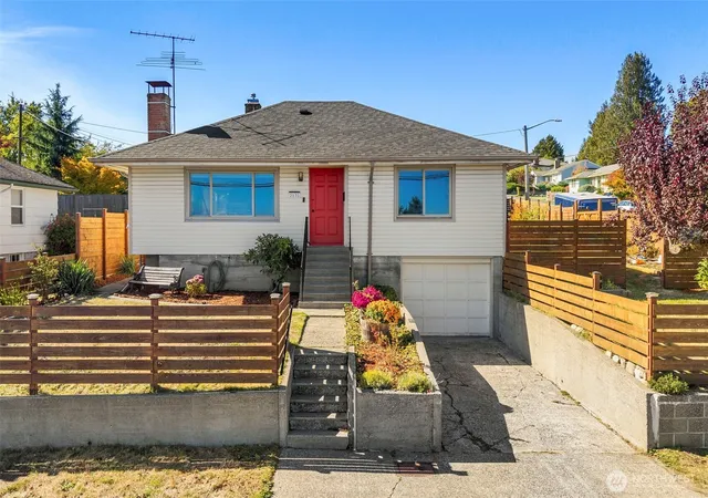 Single family home for sale at 2131 Trenton Ave, Bremerton, WA 98310 | MLS# NWM2588534