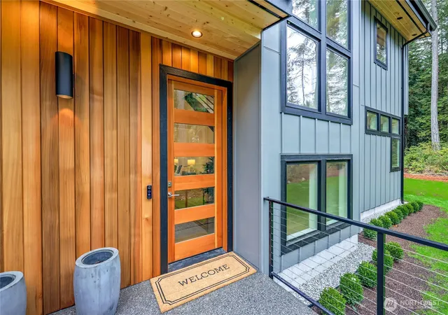 Photo 2 of Single family home for sale at 6015 Chorus Frog St Ne, Bainbridge Island, WA 98110 | MLS# NWM2588545 | Listing updated on 2026-10-01