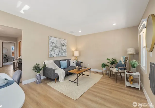 Photo 3 of Single family home for sale at 6222 S Warner St, Tacoma, WA 98409 | MLS# NWM2588567 | Listing updated on 2026-09-29