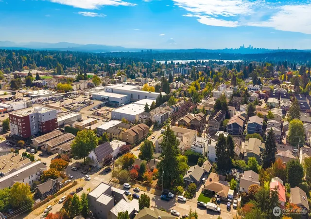 Photo 3 of Single family home for sale at 9515 Linden Ave N, Seattle, WA 98103 | MLS# NWM2588576 | Listing updated on 2026-10-01
