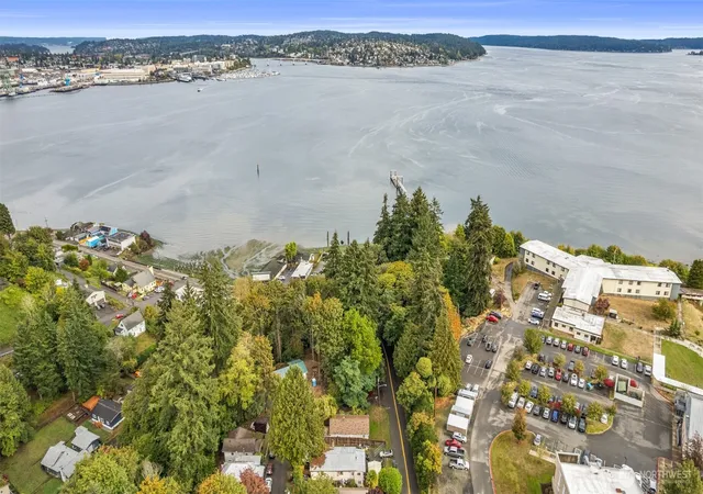 Photo 4 of Single family home for sale at 1282 Retsil Rd E, Port Orchard, WA 98366 | MLS# NWM2588590 | Listing updated on 2026-10-09