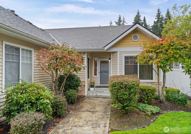Photo 2 of Condo for sale at 31831 48th Circle Sw #7C, Federal Way, WA 98023 | MLS# NWM2588591 | Listing updated on 2026-09-30
