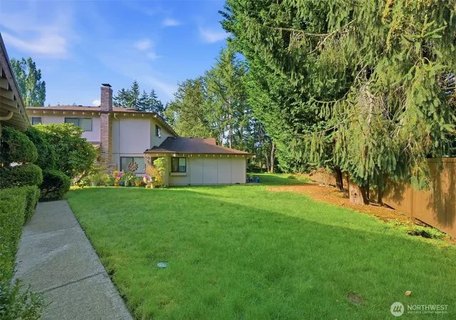 Photo 4 of Condo for sale at 2802 Garden Ct #A, Steilacoom, WA 98388 | MLS# NWM2588592 | Listing updated on 2026-10-01
