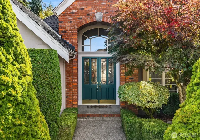 Photo 3 of Single family home for sale at 5864 Matterhorn Pl NW, Issaquah, WA 98027 | MLS# NWM2588593 | Listing updated on 2026-10-17