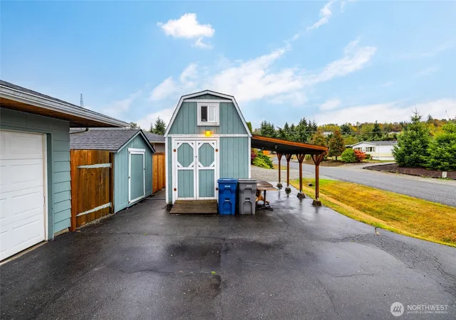 Photo 3 of Single family home for sale at 18727 Fishermans Loop, Burlington, WA 98233 | MLS# NWM2588595 | Listing updated on 2026-10-01