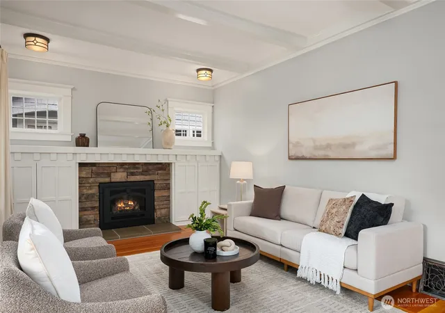 Photo 4 of Single family home for sale at 6264 19th Avenue NE, Seattle, WA 98115 | MLS# NWM2588597 | Listing updated on 2026-09-30