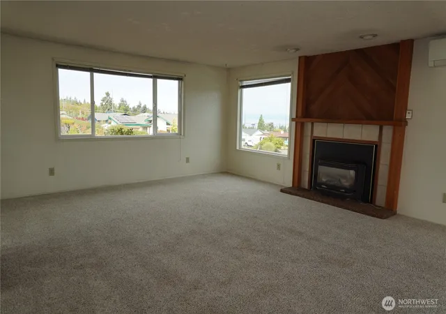 Photo 2 of Single family home for sale at 711 Christman Pl, Port Angeles, WA 98362 | MLS# NWM2588600 | Listing updated on 2026-10-02