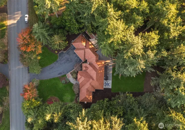 Photo 2 of Single family home for sale at 10129 214th Avenue Ne, Redmond, WA 98053 | MLS# NWM2588626 | Listing updated on 2026-10-02