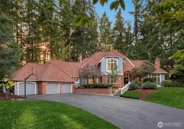 Photo 3 of Single family home for sale at 10129 214th Avenue Ne, Redmond, WA 98053 | MLS# NWM2588626 | Listing updated on 2026-10-02
