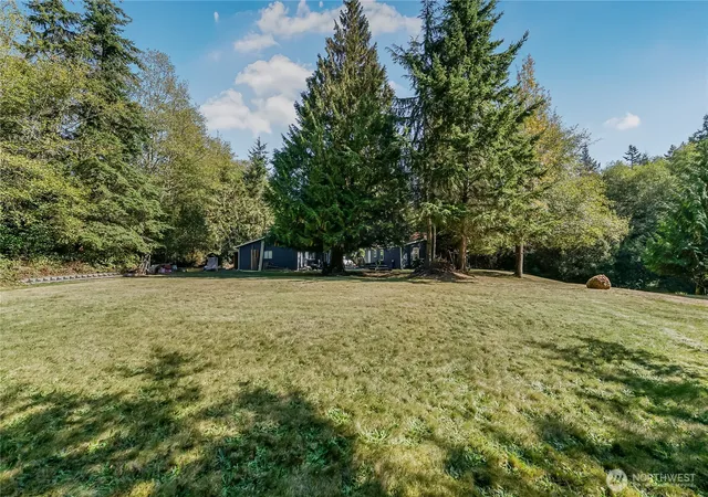 Photo 4 of Manufactured home for sale at 310 Saylor Rd, Camano Island, WA 98282 | MLS# NWM2588631 | Listing updated on 2026-10-09