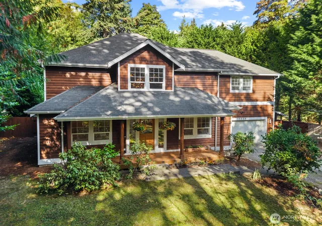 Photo 4 of Single family home for sale at 10220 NE Yaquina Ave, Bainbridge Island, WA 98110 | MLS# NWM2588633 | Listing updated on 2026-10-02