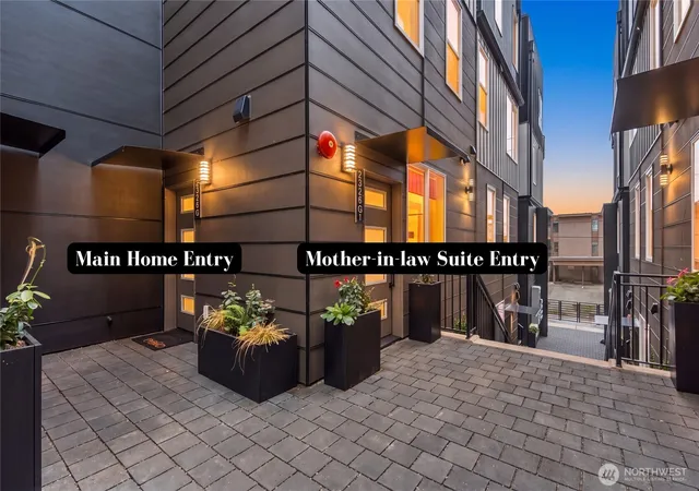 Photo 2 of Townhouse for sale at 2328 Franklin Ave E #G, Seattle, WA 98102 | MLS# NWM2588637 | Listing updated on 2026-10-01