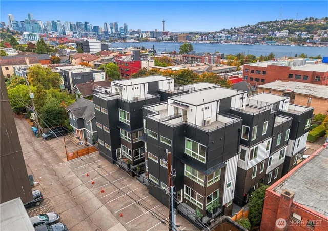 Photo 3 of Townhouse for sale at 2328 Franklin Ave E #G, Seattle, WA 98102 | MLS# NWM2588637 | Listing updated on 2026-10-01